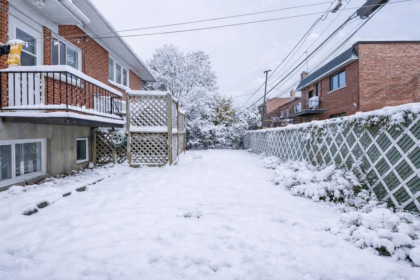 Backyard - 4900 Boul. Cavendish, Montréal (Côte-Des-Neiges/Notre-Dame-De-Grâce), QC - Outdoor With Exterior