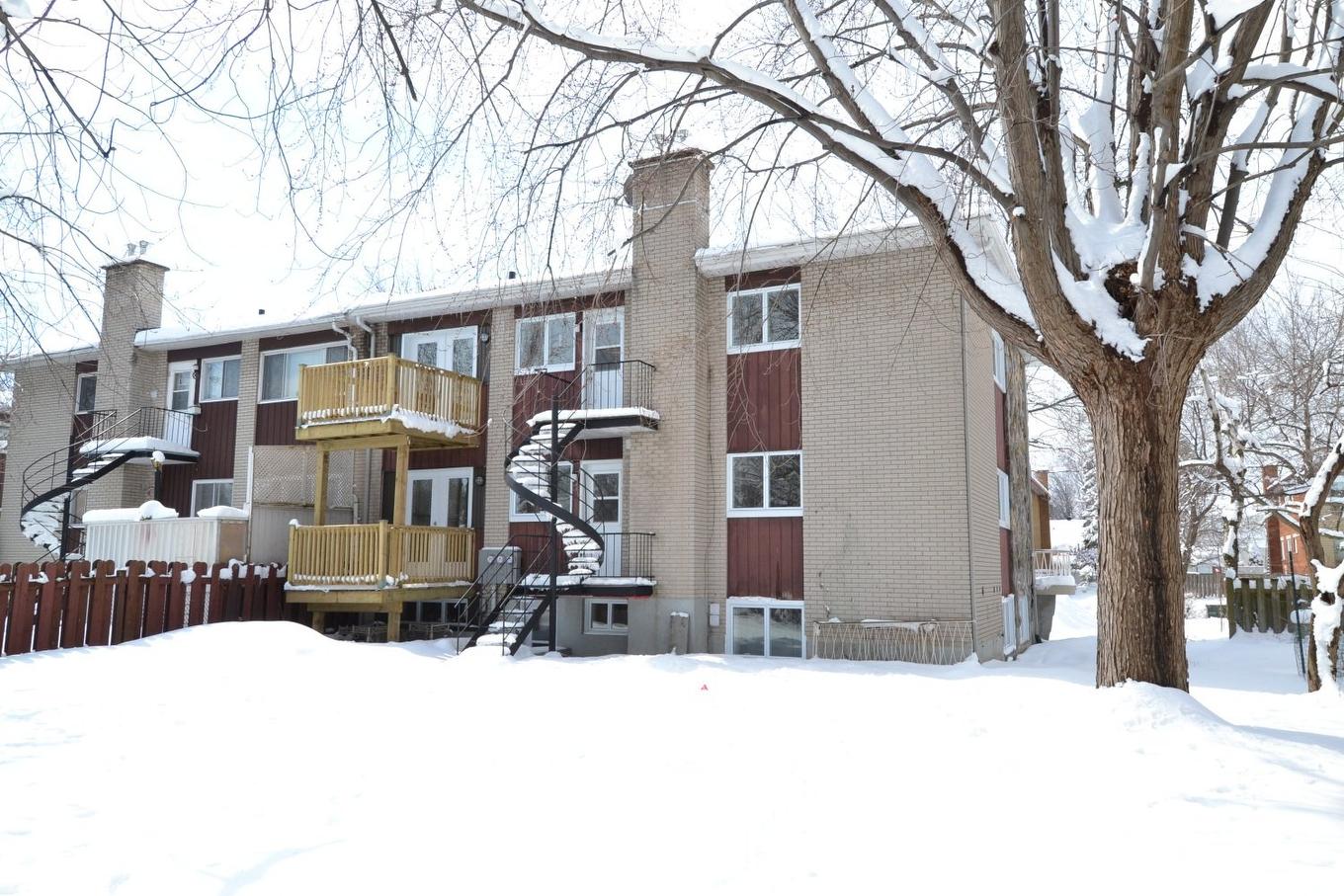 Exterior - 564 Rue Le Royer, Saint-Lambert, QC - Outdoor