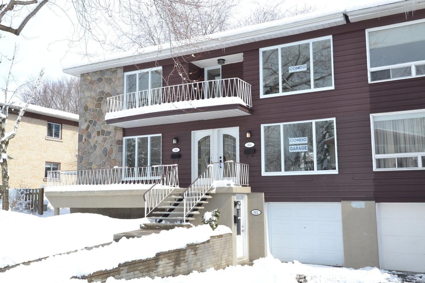Exterior entrance - 564 Rue Le Royer, Saint-Lambert, QC - Outdoor With Facade