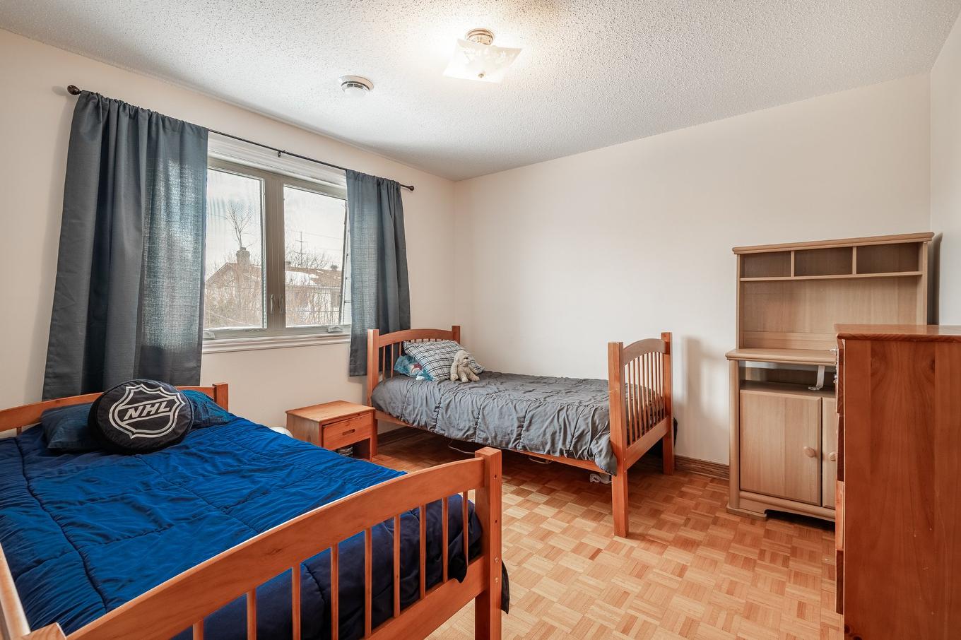 Bedroom - 1095 Rue Rembrandt, Brossard, QC - Indoor Photo Showing Bedroom