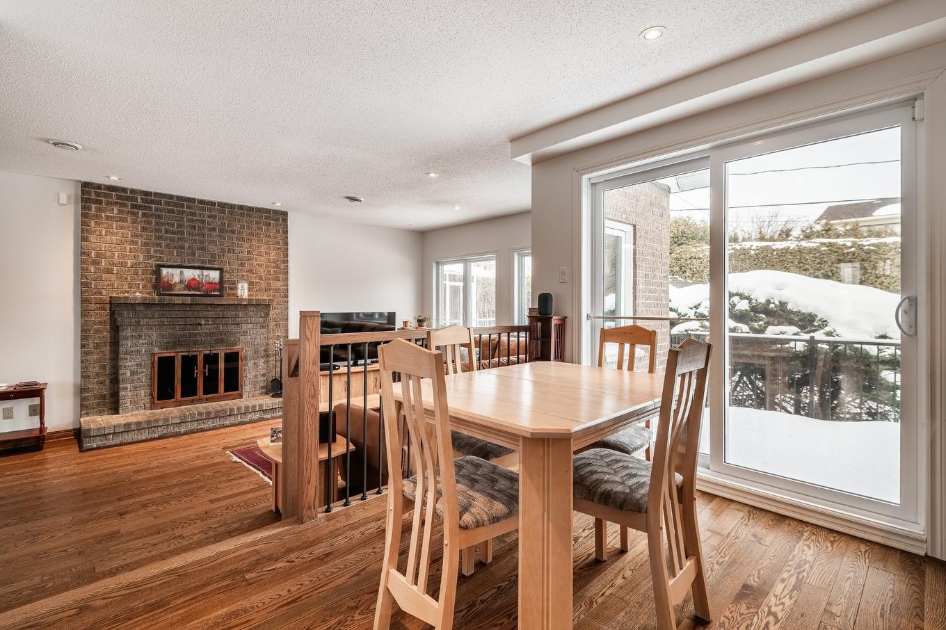 Dinette - 1095 Rue Rembrandt, Brossard, QC - Indoor Photo Showing Dining Room