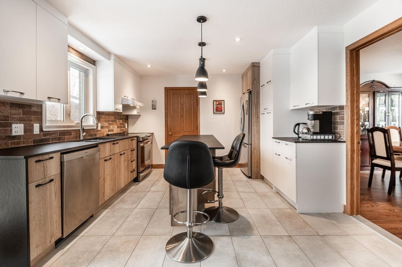 Kitchen - 1095 Rue Rembrandt, Brossard, QC - Indoor Photo Showing Kitchen