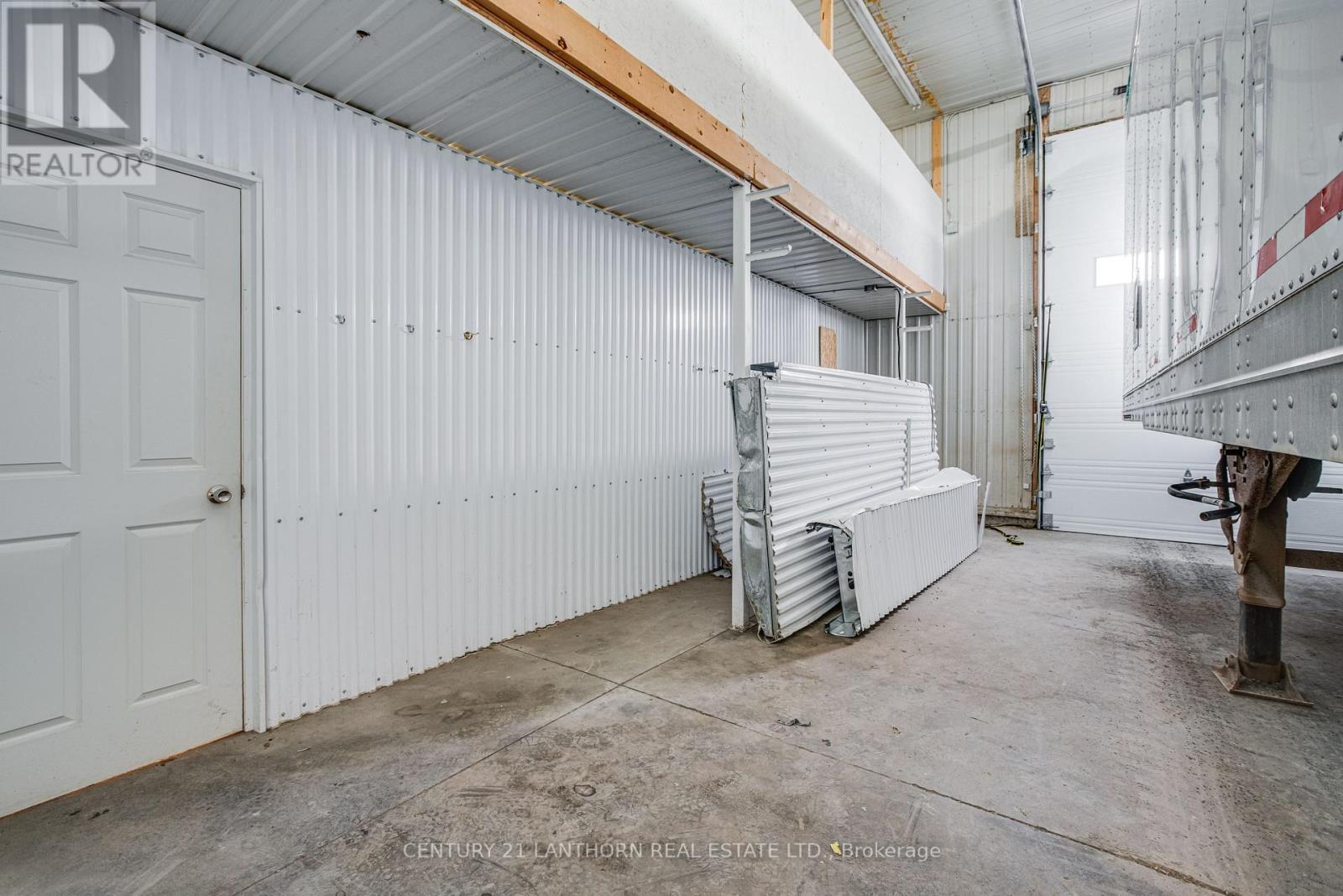 large bay/shop - 19 Terry Fox Drive, Champlain, ON