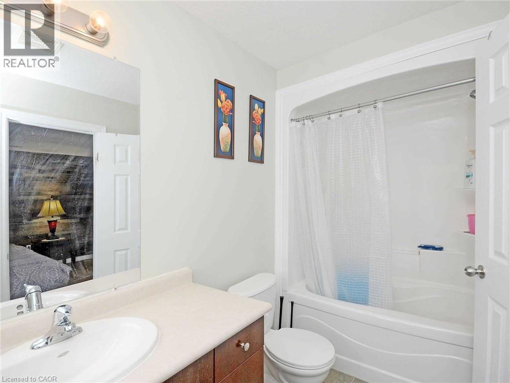 366 Maverick Street Unit# Upper, Waterloo, ON - Indoor Photo Showing Bathroom