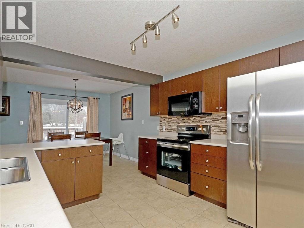 366 Maverick Street Unit# Upper, Waterloo, ON - Indoor Photo Showing Kitchen