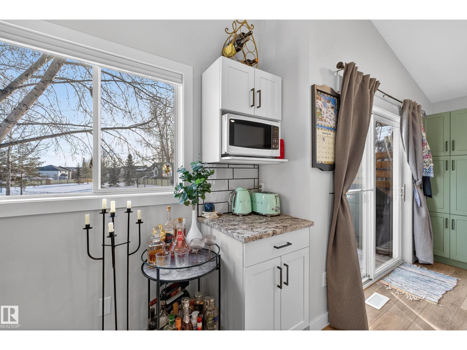 7 Lindsay Av, Spruce Grove, AB - Indoor