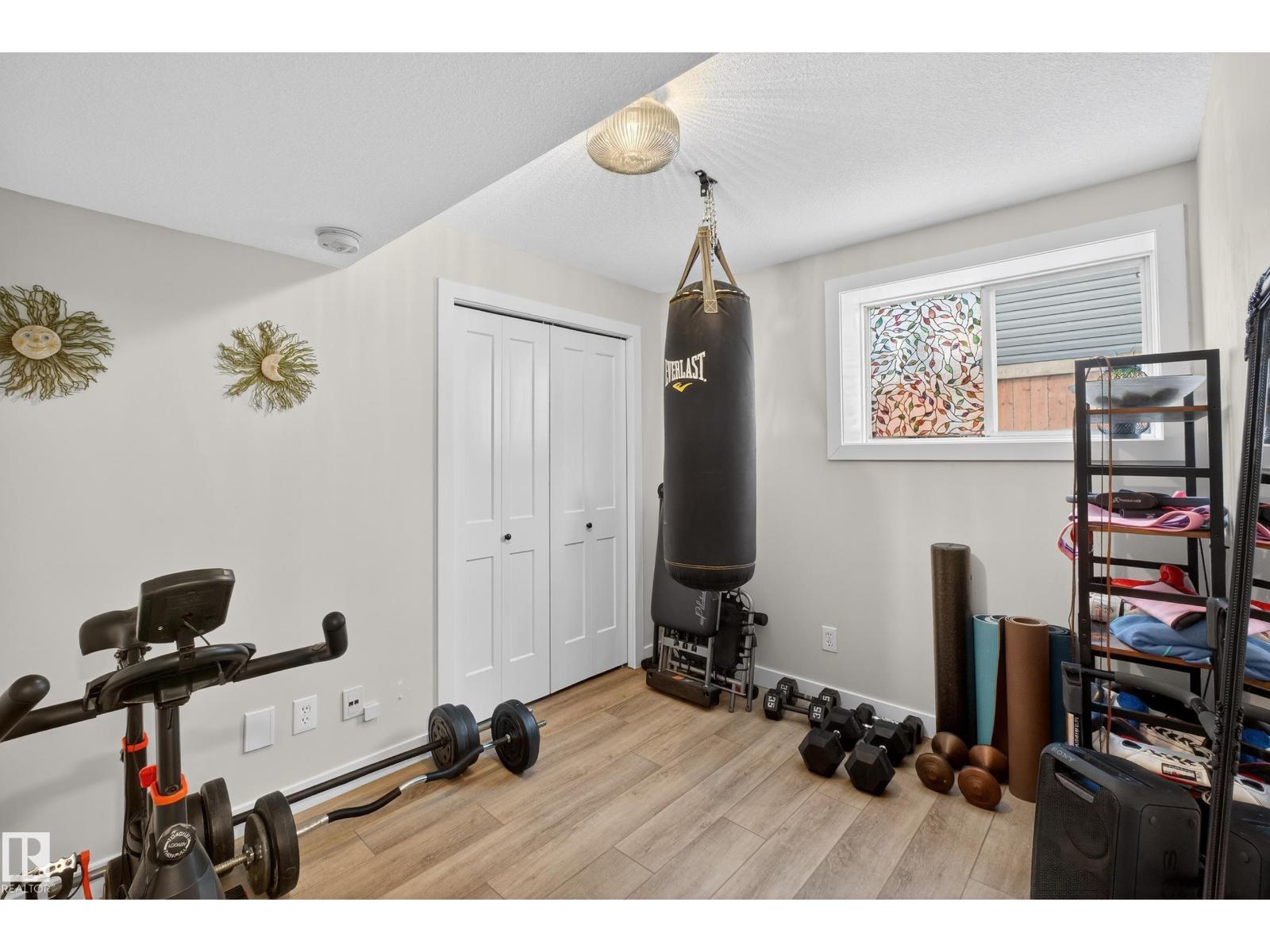 7 Lindsay Av, Spruce Grove, AB - Indoor