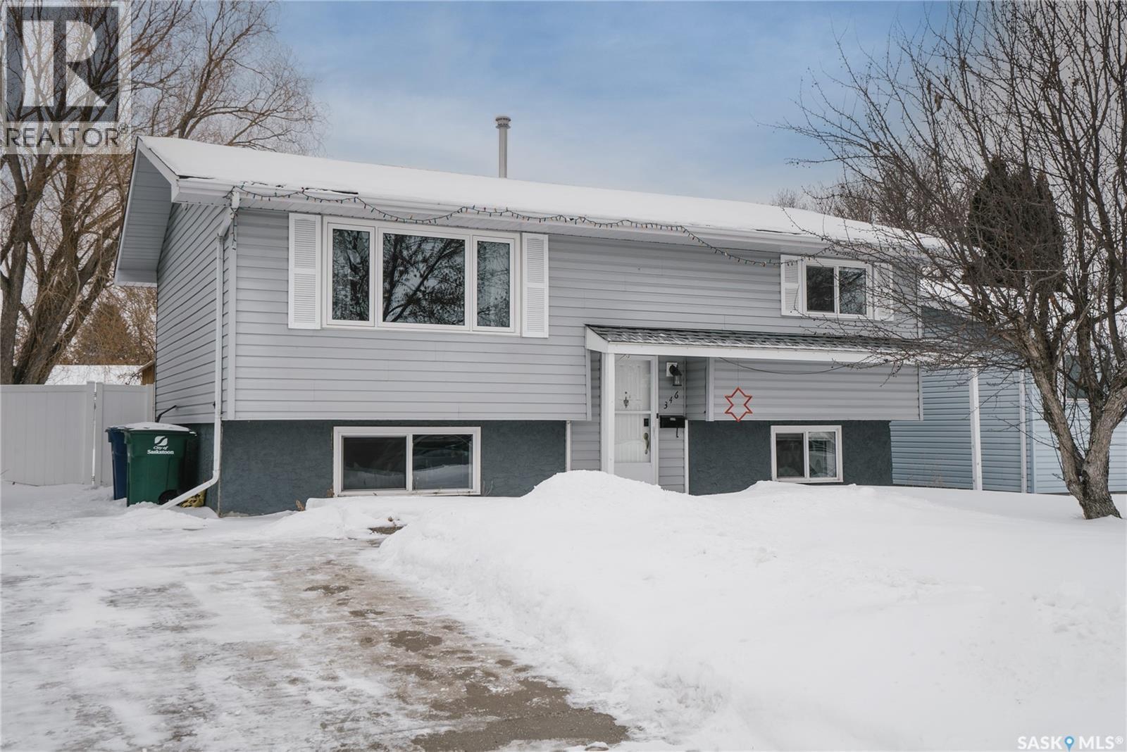 346 Brock Crescent, Saskatoon, SK - Outdoor