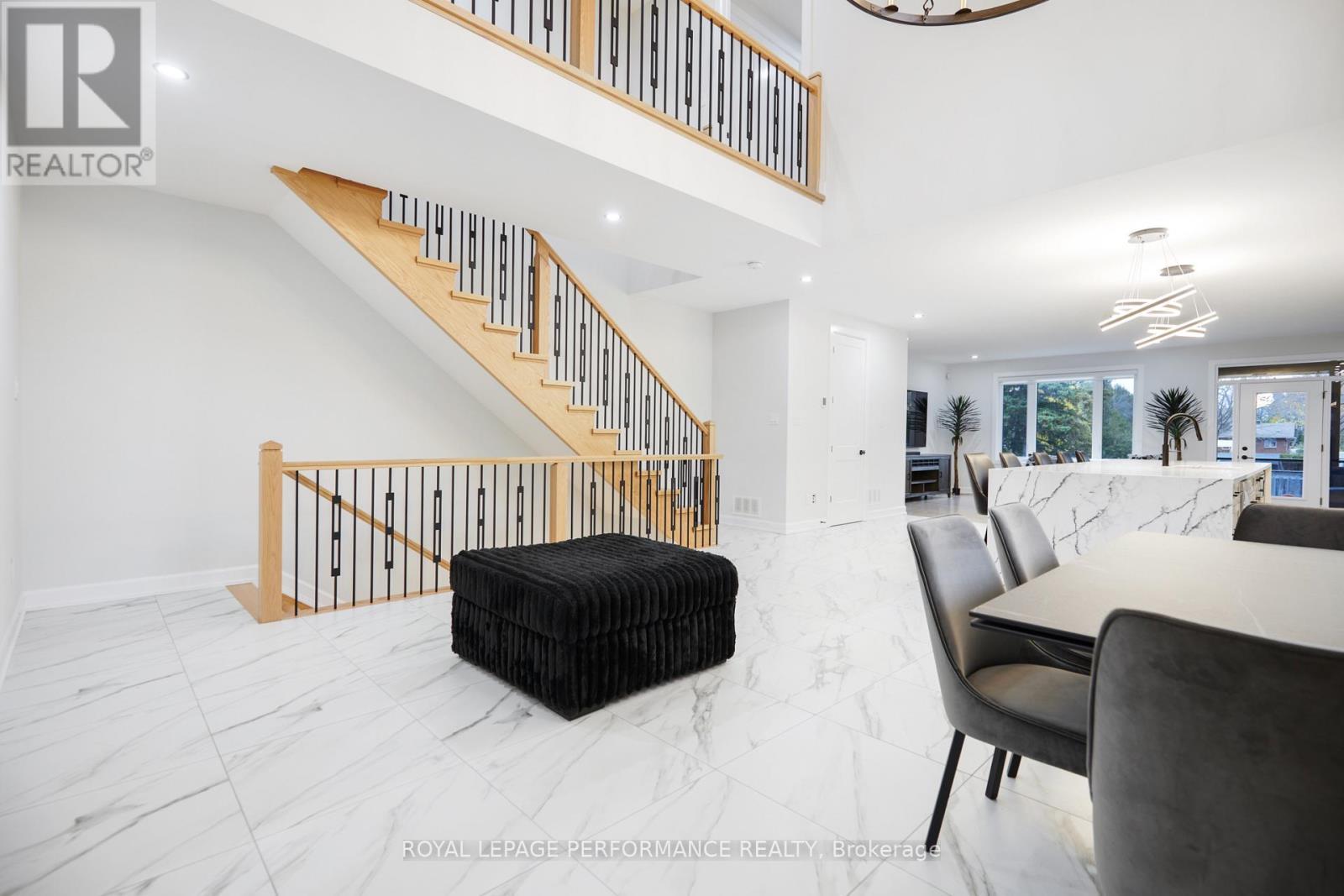 1709 Fisher Ave Avenue, Ottawa, ON - Indoor Photo Showing Other Room