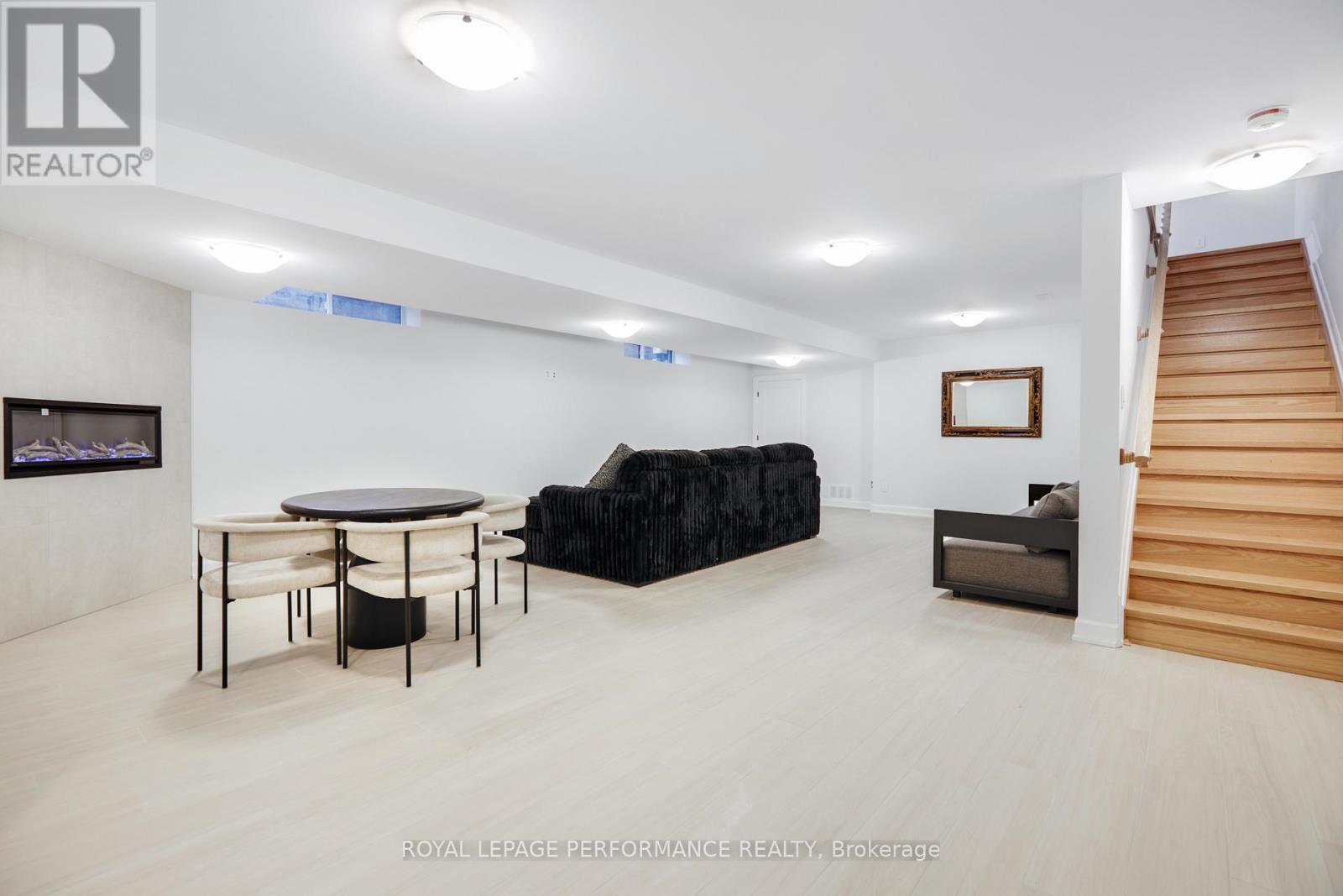 1709 Fisher Ave Avenue, Ottawa, ON - Indoor Photo Showing Other Room