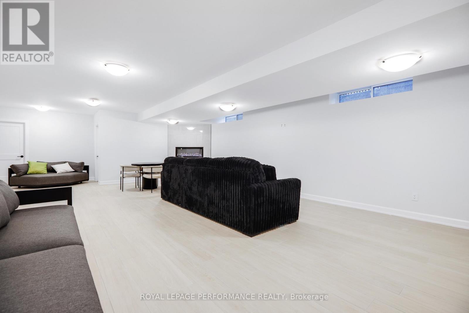 1709 Fisher Ave Avenue, Ottawa, ON - Indoor