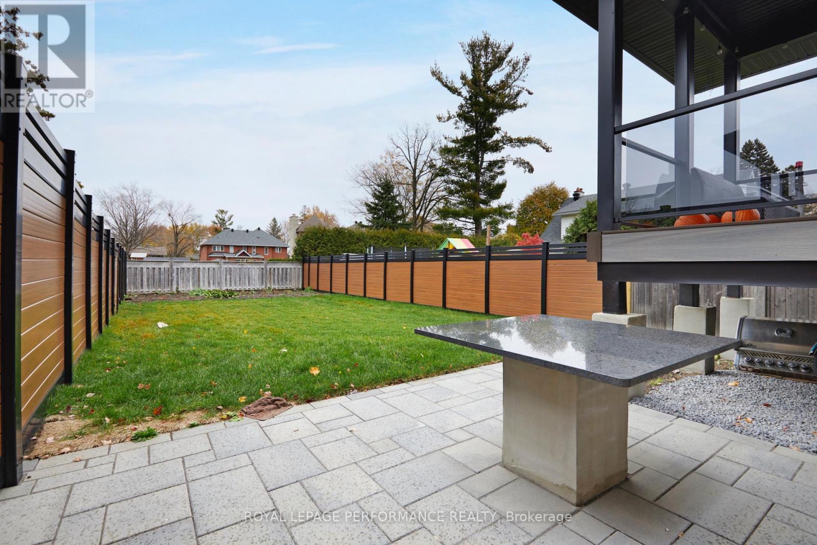 1709 Fisher Ave Avenue, Ottawa, ON - Outdoor