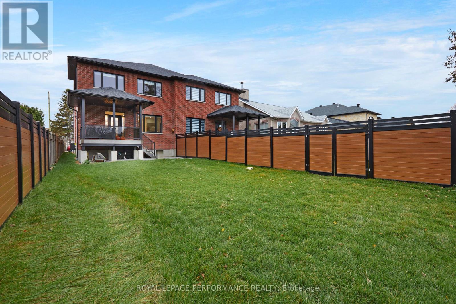 1709 Fisher Ave Avenue, Ottawa, ON - Outdoor