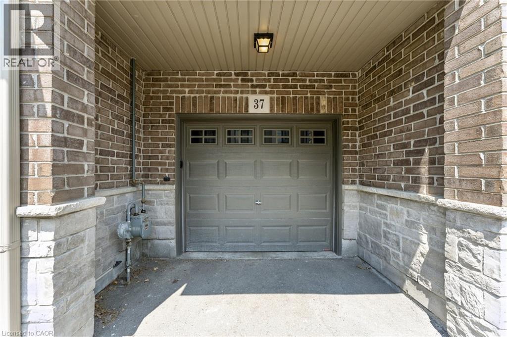 377 Glancaster Road Unit# 37, Ancaster, ON - Outdoor With Exterior