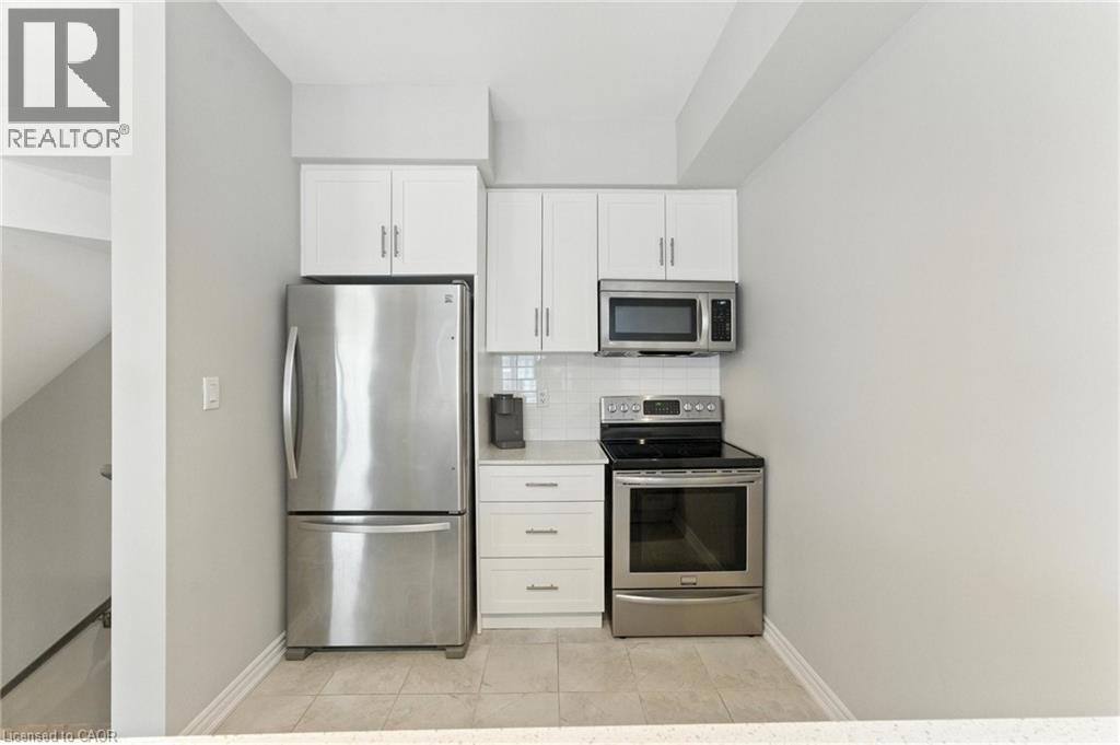 377 Glancaster Road Unit# 37, Ancaster, ON - Indoor Photo Showing Kitchen With Stainless Steel Kitchen