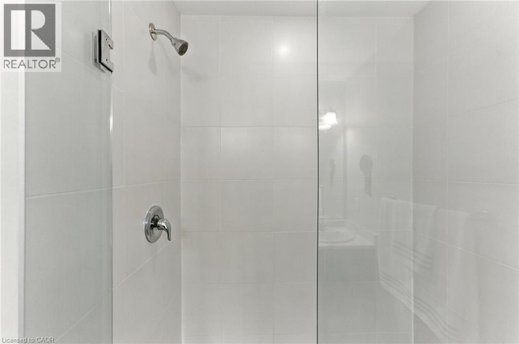 377 Glancaster Road Unit# 37, Ancaster, ON - Indoor Photo Showing Bathroom