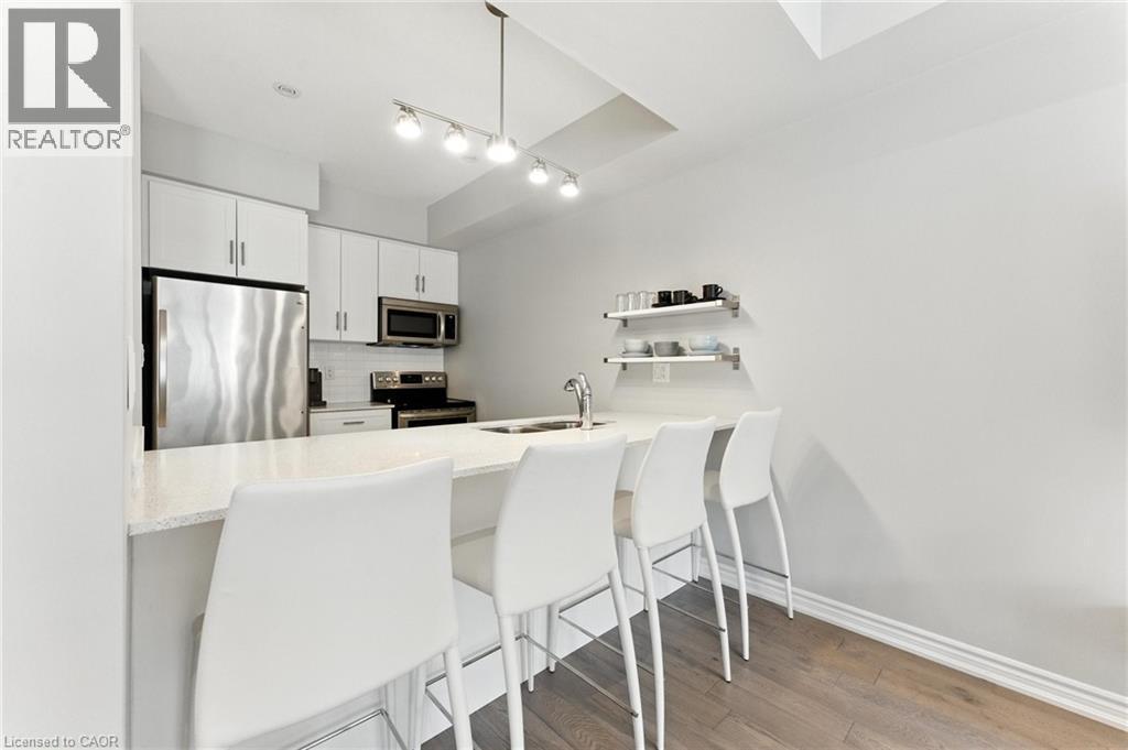 377 Glancaster Road Unit# 37, Ancaster, ON - Indoor Photo Showing Kitchen With Stainless Steel Kitchen With Upgraded Kitchen