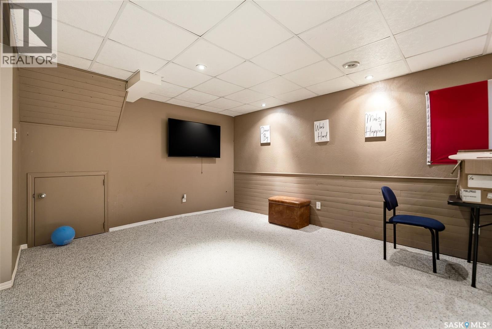 2778 Schweitzer Drive, Regina, SK - Indoor