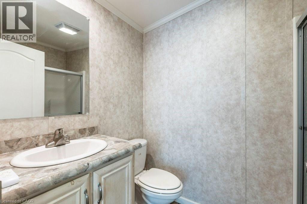 3 Copper Beech Drive, Nanticoke, ON - Indoor Photo Showing Bathroom
