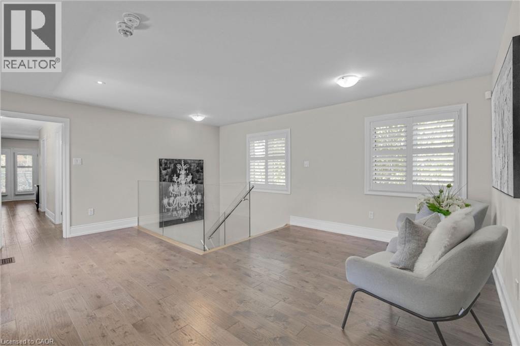 958 Beach Boulevard, Hamilton, ON - Indoor