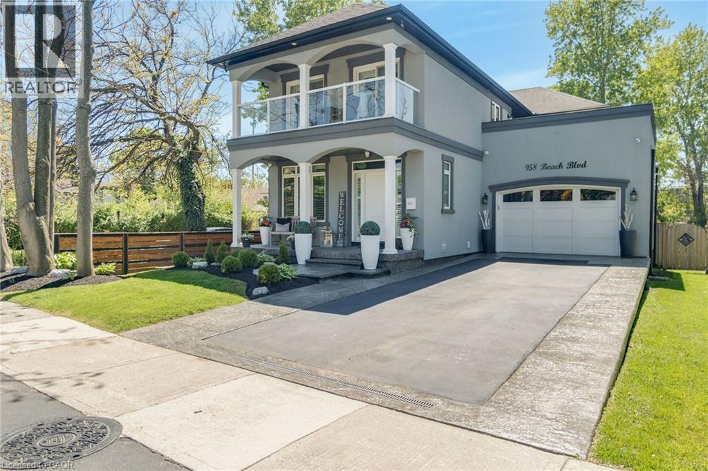 958 Beach Boulevard, Hamilton, ON - Outdoor With Balcony