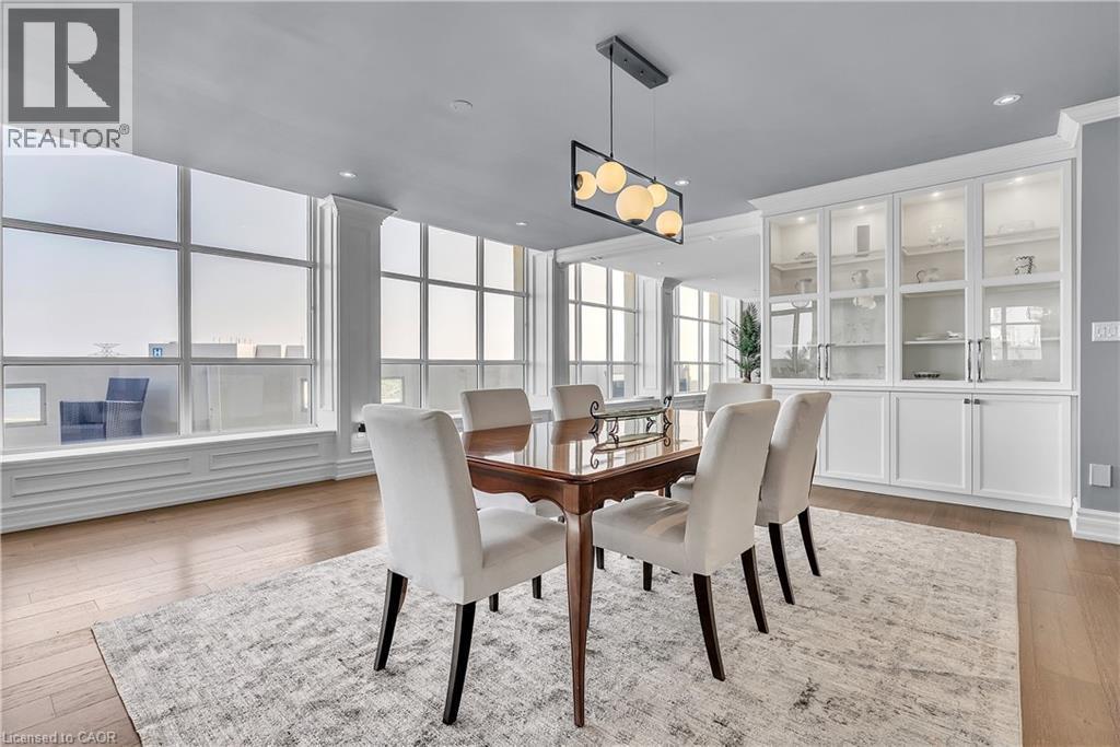1237 North Shore Boulevard E Unit# 1201, Burlington, ON - Indoor Photo Showing Dining Room