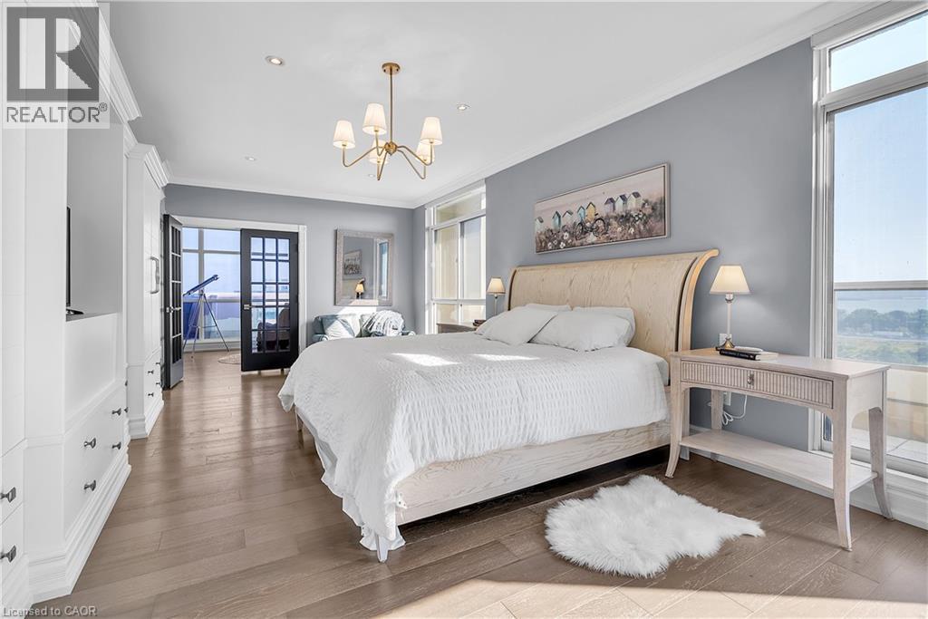 1237 North Shore Boulevard E Unit# 1201, Burlington, ON - Indoor Photo Showing Bedroom