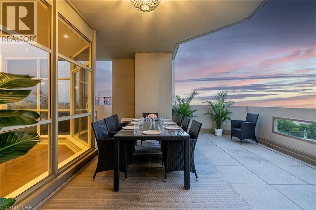 1237 North Shore Boulevard E Unit# 1201, Burlington, ON - With Body Of Water With Exterior