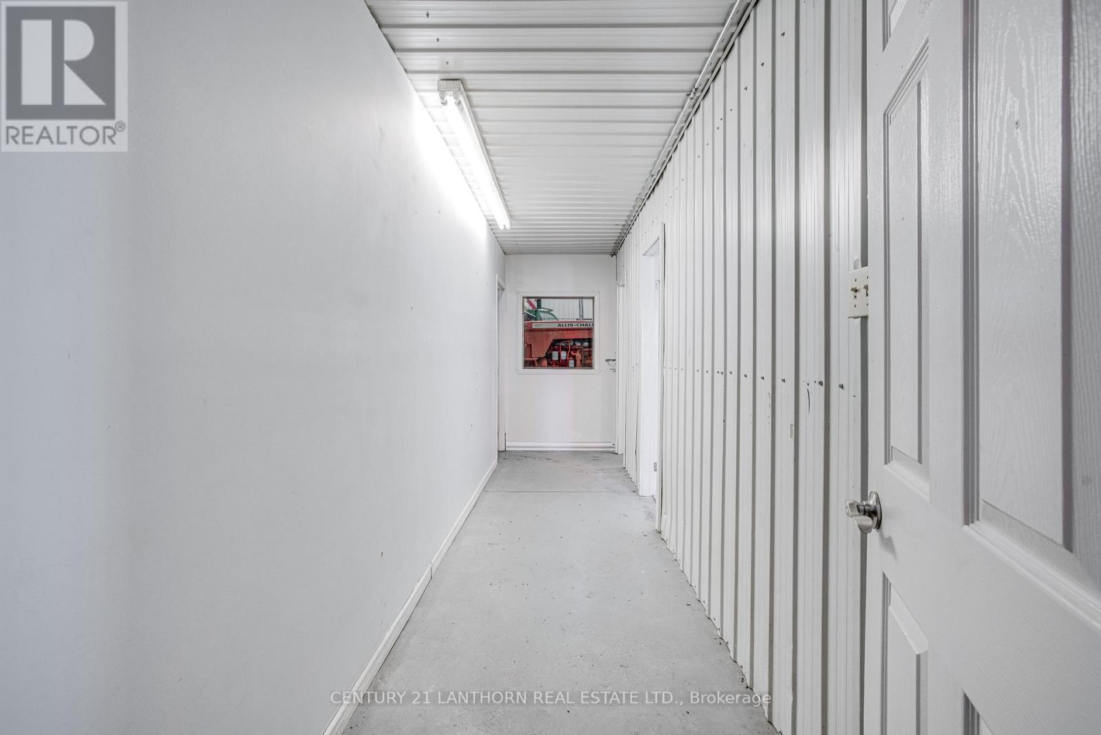 hall - 19 Terry Fox Drive, Champlain, ON