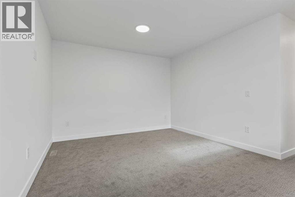 90 Heritage Circle, Cochrane, AB - Indoor Photo Showing Other Room