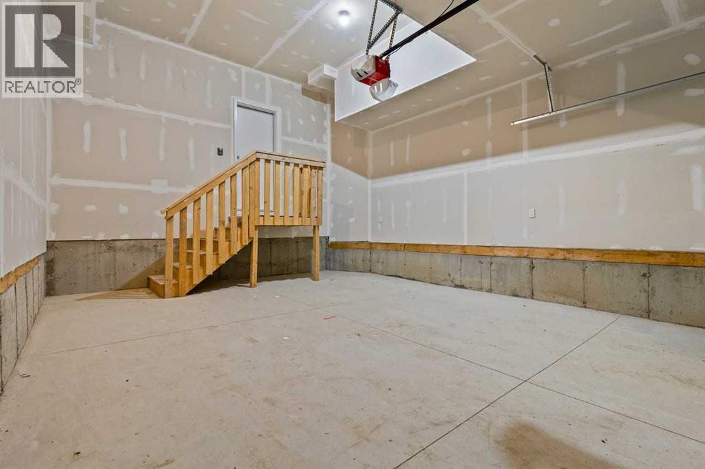 90 Heritage Circle, Cochrane, AB - Indoor Photo Showing Other Room