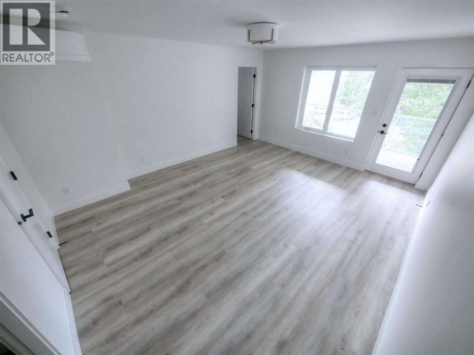 88 Nelson Avenue S Unit# 3, Nakusp, BC - Indoor Photo Showing Other Room