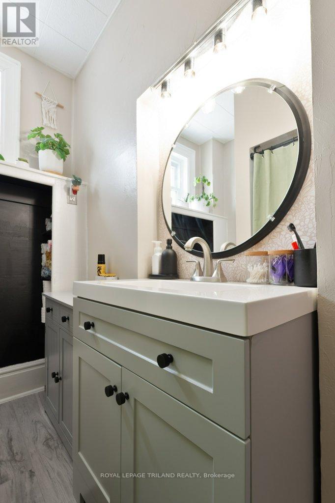 80 Edward Street, St. Thomas, ON - Indoor