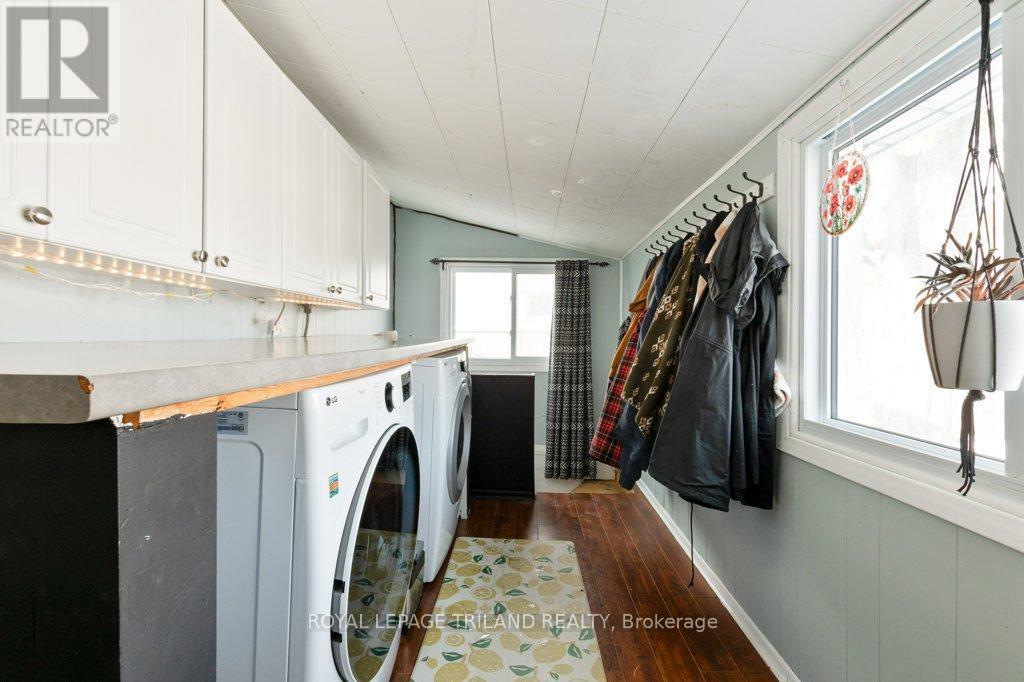 80 Edward Street, St. Thomas, ON - Indoor Photo Showing Laundry Room