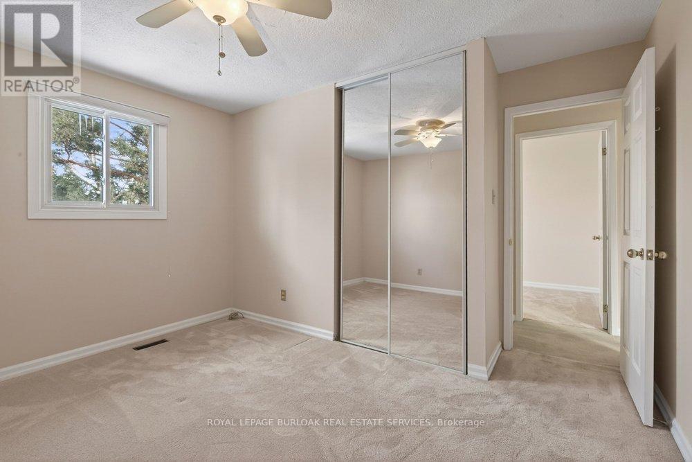 2162 Pauline Court, Burlington, ON - Indoor Photo Showing Other Room