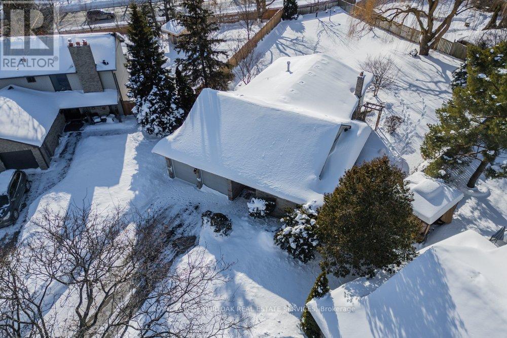 2162 Pauline Court, Burlington, ON - Outdoor With View