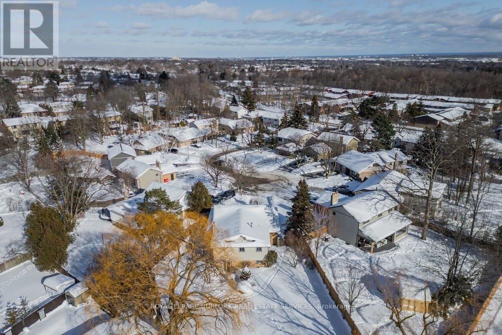 2162 Pauline Court, Burlington, ON - Outdoor With View