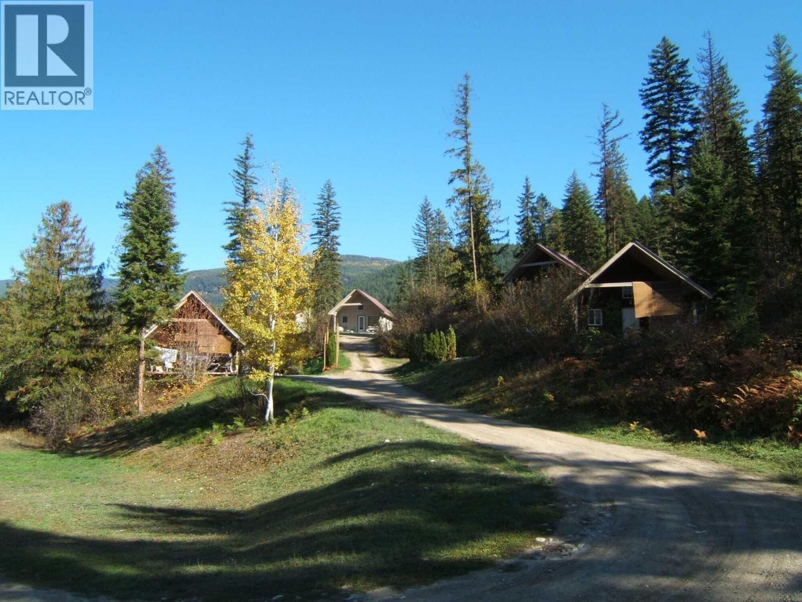 5525 Ducksway Road, Winlaw, BC - Outdoor