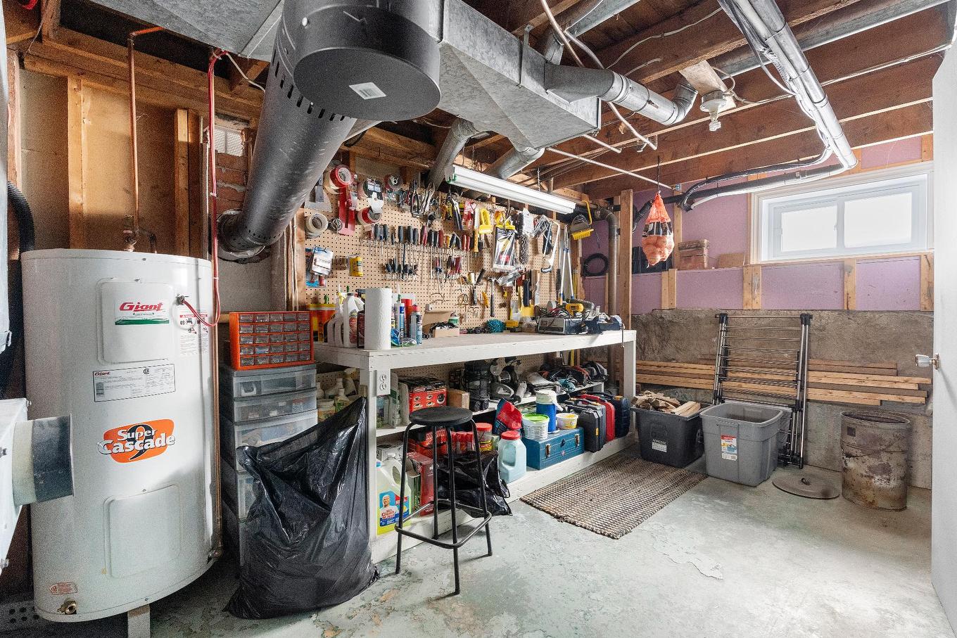 Workshop - 80 Rue Théophile-Hallé, Lévis (Les Chutes-De-La-Chaudière-Est), QC - Indoor Photo Showing Basement