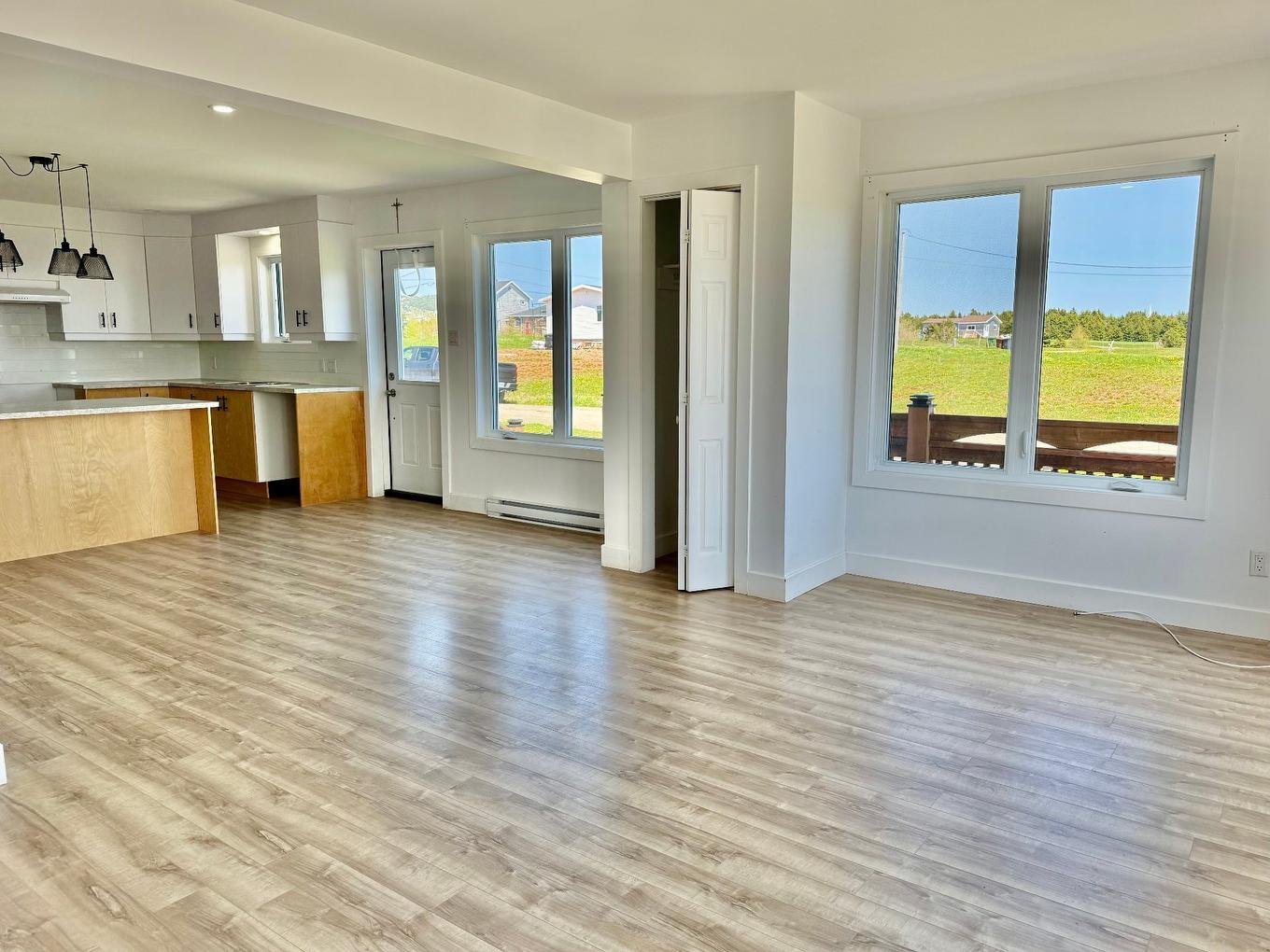 Vue d'ensemble - 142 Ch. Marcoux, Les Îles-De-La-Madeleine, QC - Indoor Photo Showing Kitchen