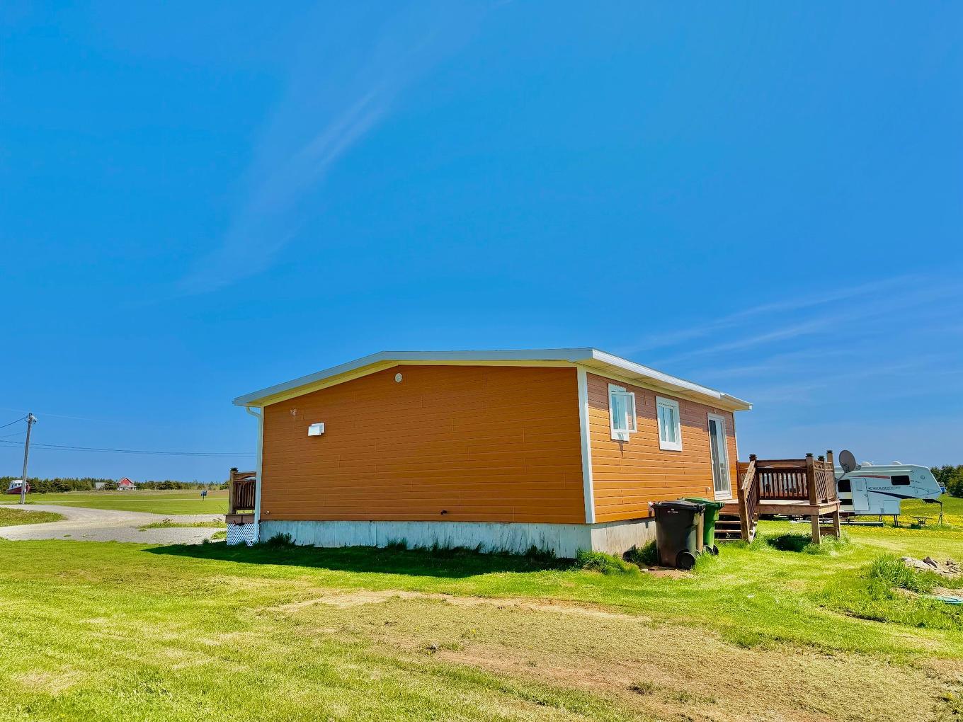 Cour - 142 Ch. Marcoux, Les Îles-De-La-Madeleine, QC - Outdoor With Exterior