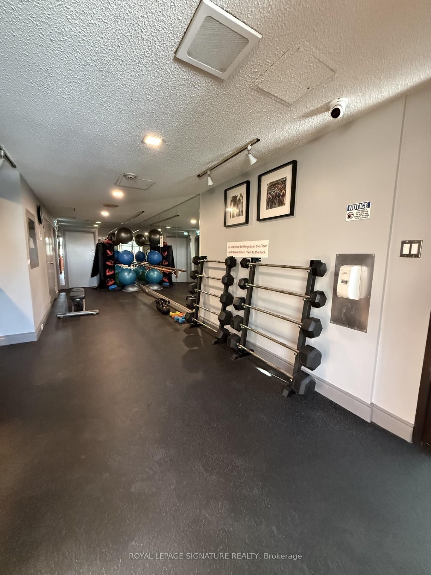 1609-65 Harbour Square, Toronto, ON - Indoor