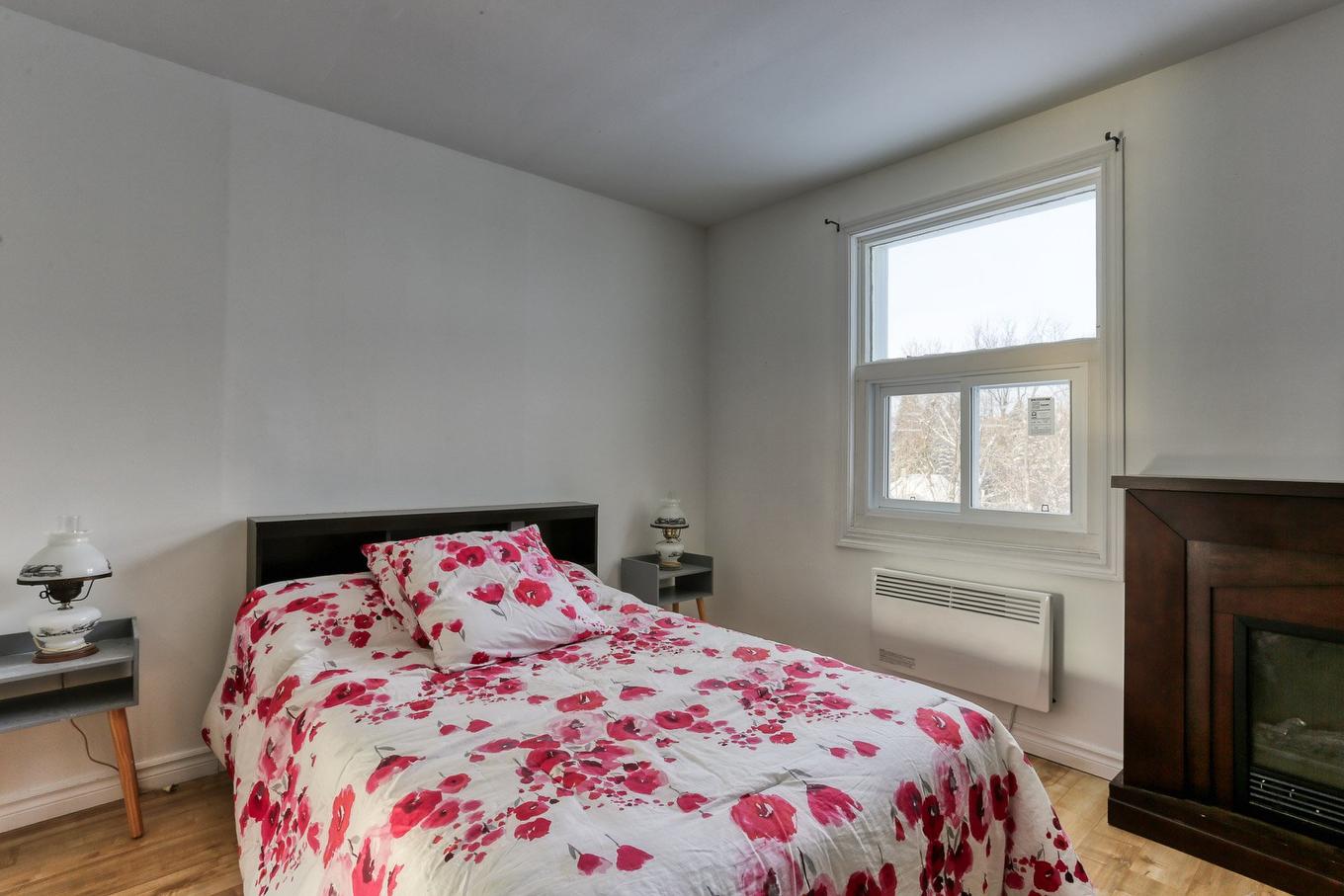 Bedroom - 578 8E Avenue, Shawinigan, QC - Indoor Photo Showing Bedroom