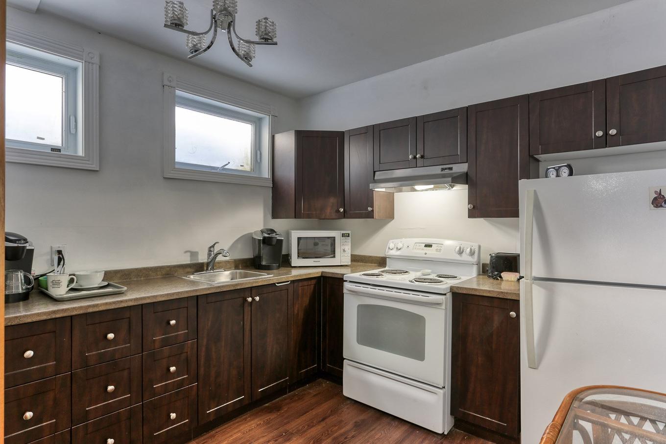 Kitchen - 578 8E Avenue, Shawinigan, QC - Indoor Photo Showing Kitchen