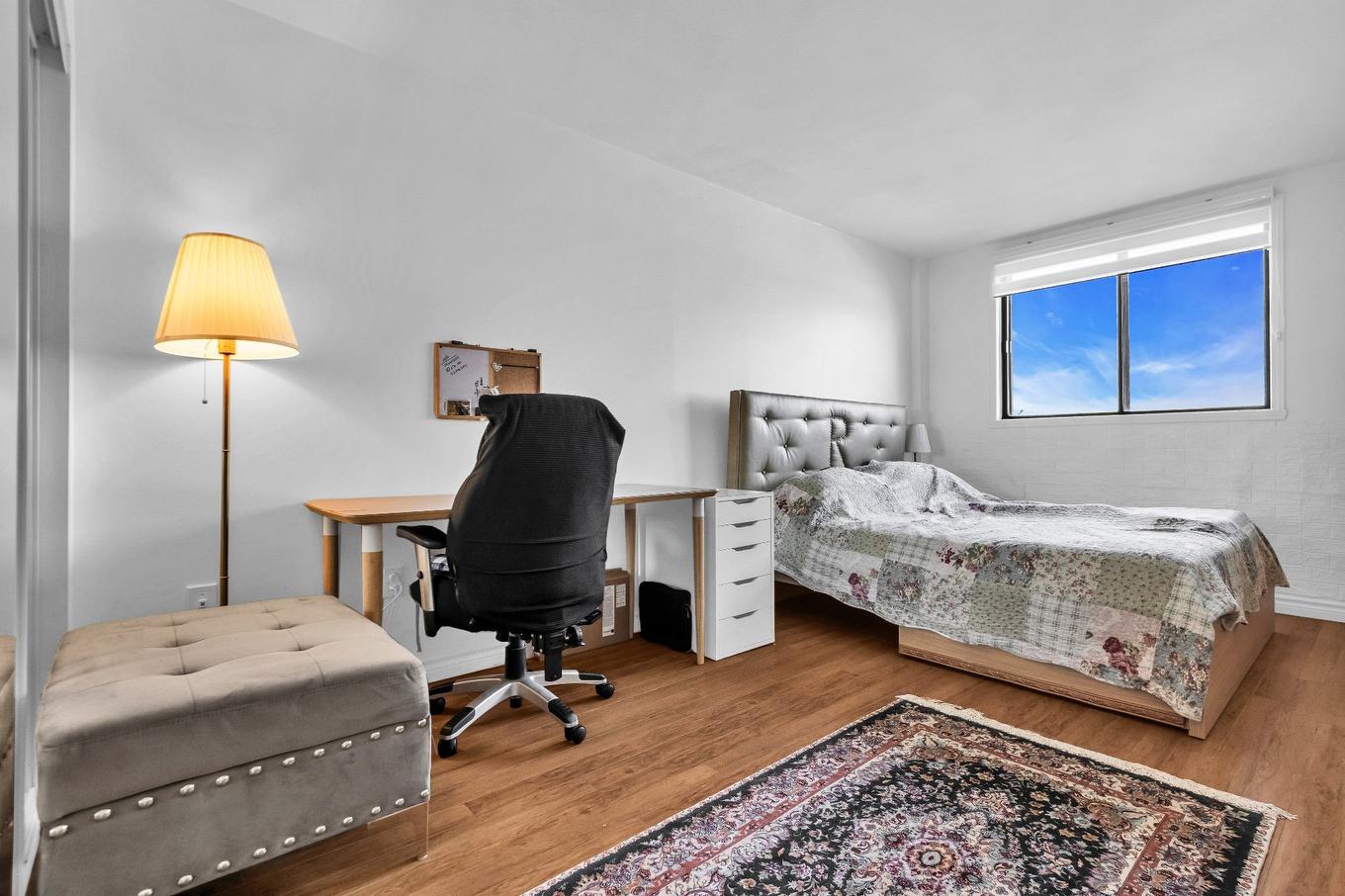 Chambre à coucher principale - 505-500 Rue St-Georges, Saint-Lambert, QC - Indoor Photo Showing Bedroom