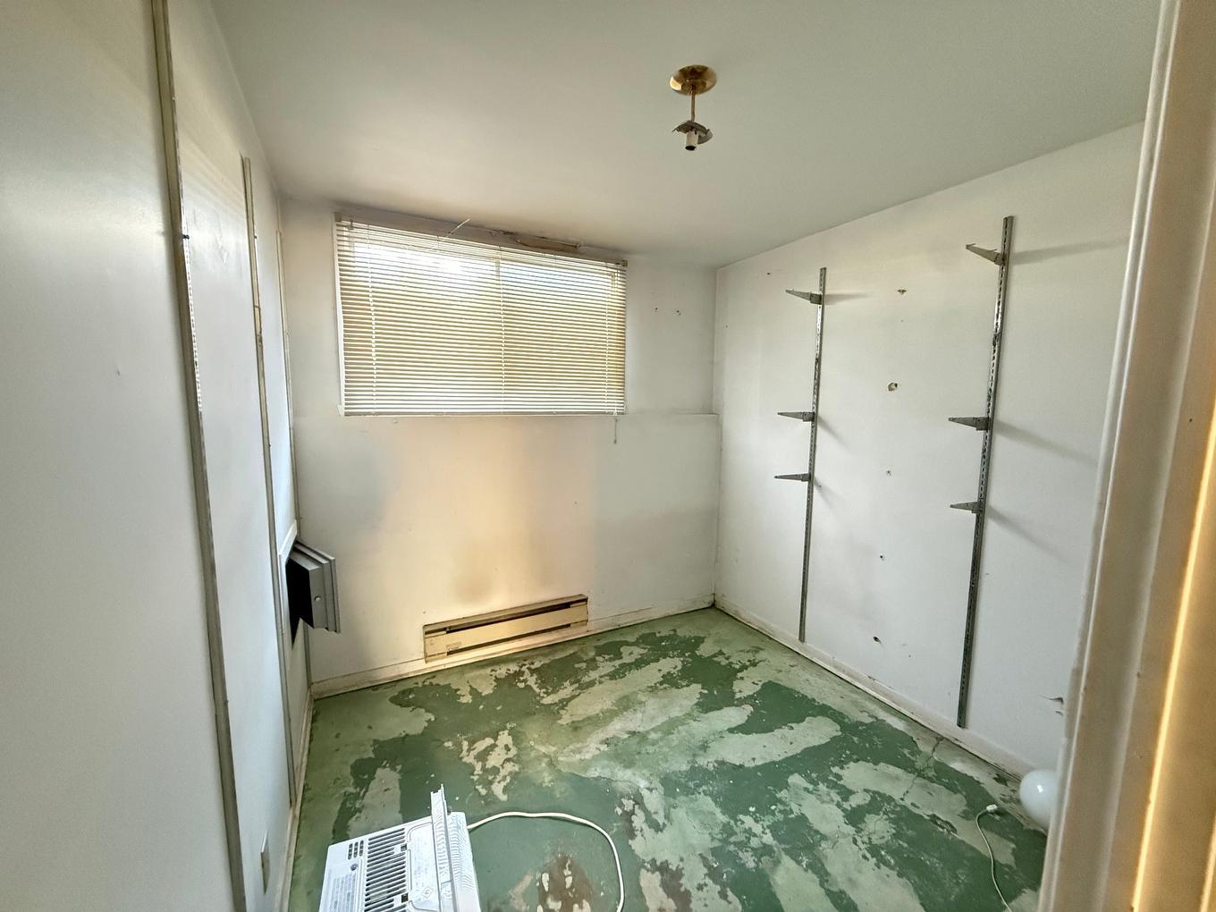 Chambre à coucher - 3985 Rue Frémont, Laval (Chomedey), QC - Indoor Photo Showing Other Room