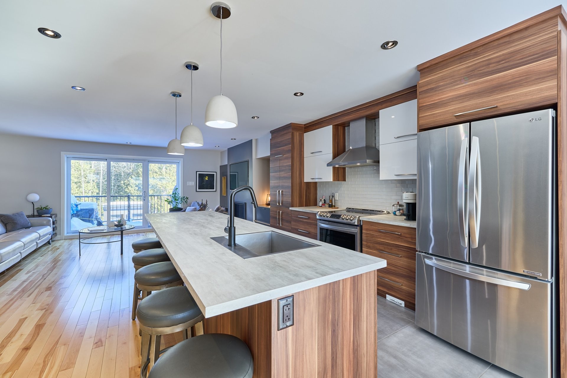 Kitchen - 461 Rue De St-Gabriel, Mascouche, QC - Indoor Photo Showing Kitchen With Upgraded Kitchen