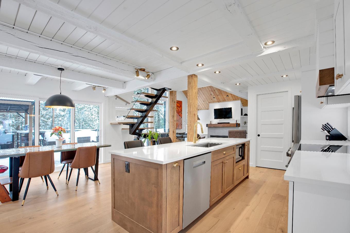 Vue d'ensemble - 9-1875 Ch. De Georgeville, Magog, QC - Indoor Photo Showing Kitchen