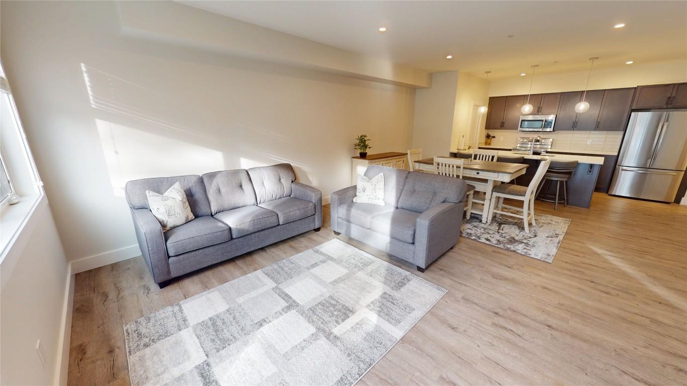 212-355 Legacy Lookout, Cranbrook, BC - Indoor Photo Showing Other Room