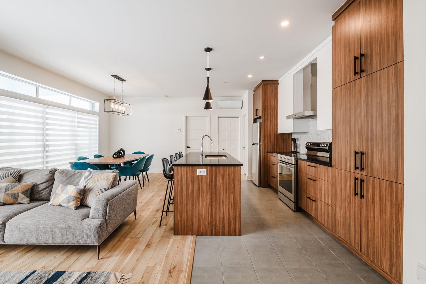 Overall view - 206-3660 Rue Roland-Marquette, Longueuil (Saint-Hubert), QC - Indoor Photo Showing Other Room